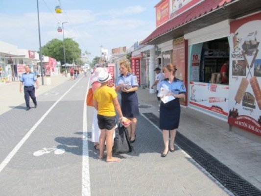 Poliţiştii din Bucureşti şi Constanţa s-au dat la 